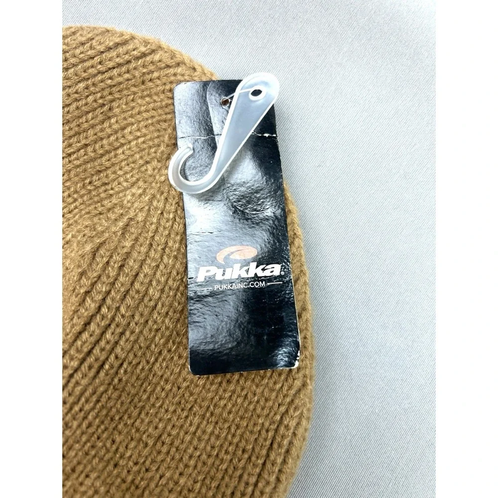 Val Surf California Pukka Knit Beanie Hat Winter Cap NEW NWT‎